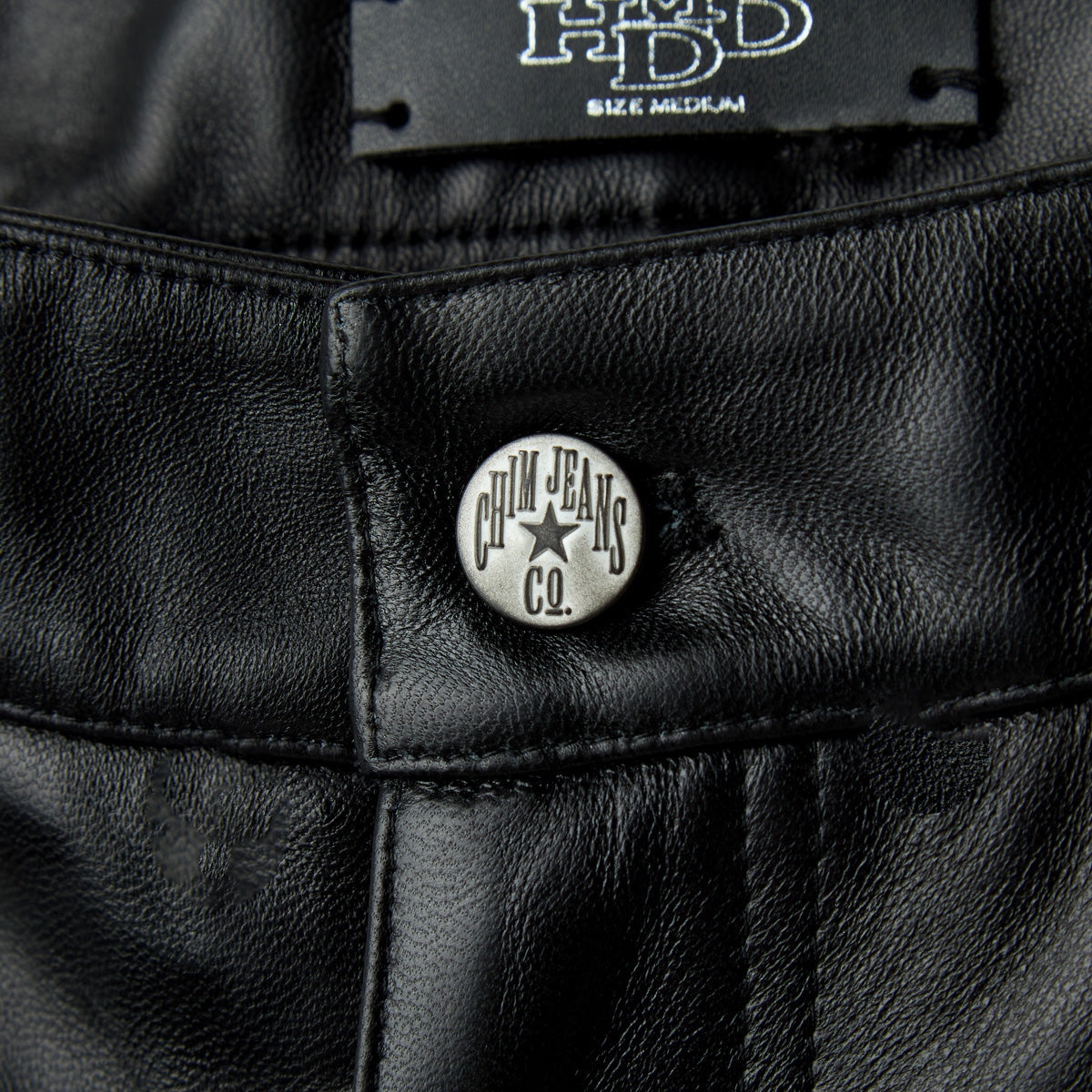 BLACK LAMB-CHOP LEATHER SHORTS