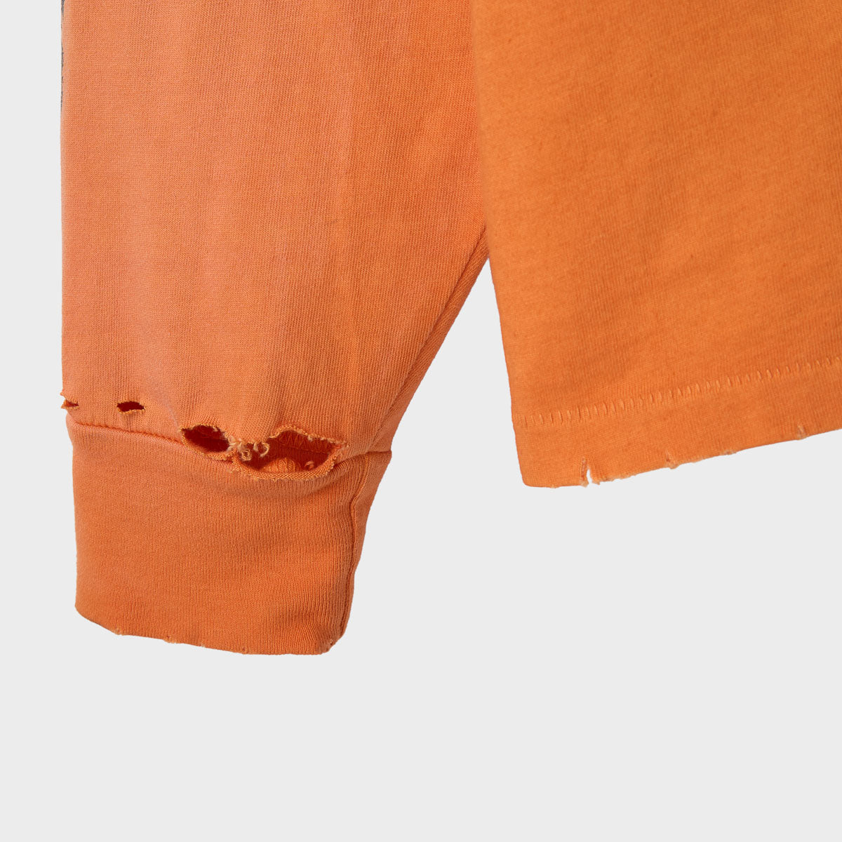 GRATUITY ADDED LONG SLEEVE