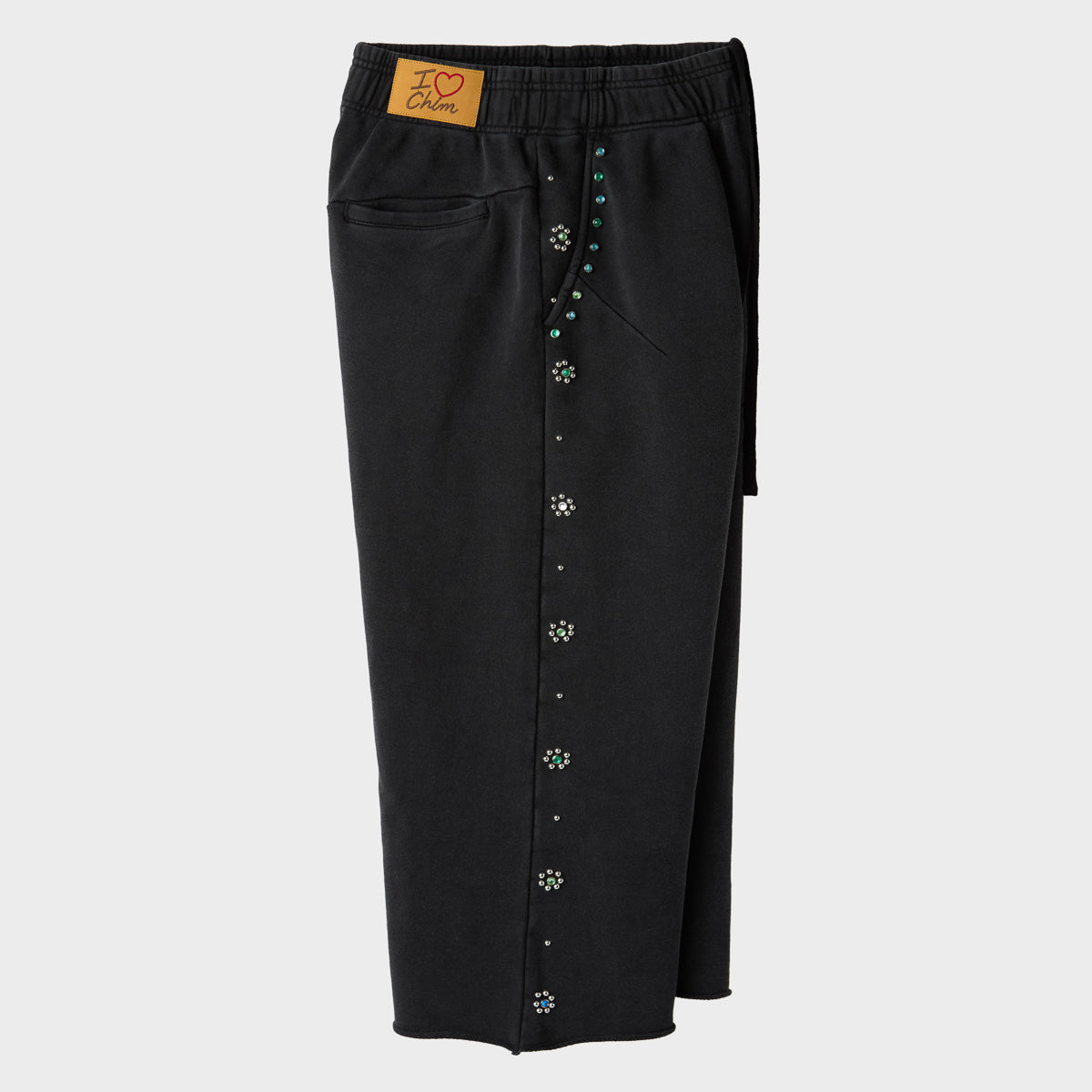 FLOWER STUDDED 3/4 SHORTS